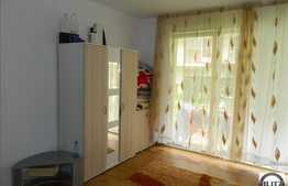 De vanzare 2 camere, 52 mp, GRADINA de 28 mp, zona magazinului Unicarm!