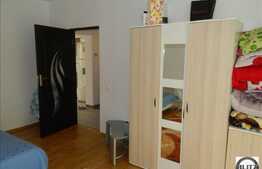 De vanzare 2 camere, 52 mp, GRADINA de 28 mp, zona magazinului Unicarm!