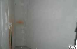 Apartament cu 3 camere, 78 mp utili, semifinisat, zona Sub Cetate + parcare!