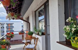 Apartament modern, 3 camere, 77mp, 2 bai, loc de parcare, zona sub Cetate