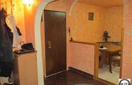 3 camere, 69 mp utili, decomandat, parcare, boxa la subsol, zona strazii Viilor!