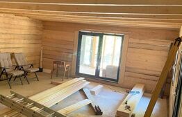 Cabana la rosu,  1000 mp teren, zona Belis 