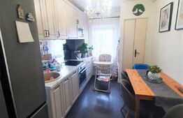 Apartament cu 4 camere, 76 mp, decomandat, zona Calea Floresti