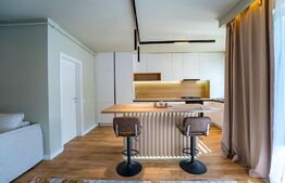 Apartament 2 cam, 59 mp, ultra finisat, 2 bai, orientare Sud, parcare, zona Vivo