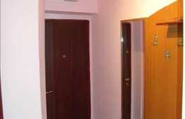 Apartament cu 2 camere, semidecomandat, 50 mp, zona 1 Decembrie! Se mobileaza la cerere!