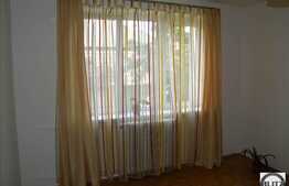 Apartament cu 2 camere, semidecomandat, 50 mp, zona 1 Decembrie! Se mobileaza la cerere!