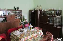 Vanzare 2 camere, decomandat, 54 mp, boxa, zona strazii Horea!