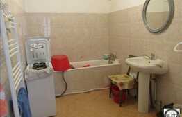 Vanzare 2 camere, decomandat, 54 mp, boxa, zona strazii Horea!