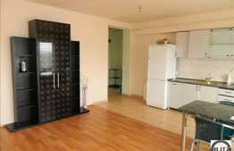 Mansarda cu 2 camere, 56.8 mp, 3 balcoane, POD de 56.8 mp, zona Primariei!