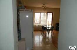 Mansarda cu 2 camere, 56.8 mp, 3 balcoane, POD de 56.8 mp, zona Primariei!