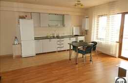 Mansarda cu 2 camere, 56.8 mp, 3 balcoane, POD de 56.8 mp, zona Primariei!