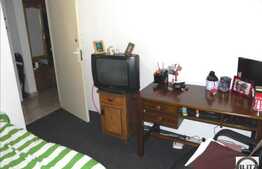 2 camere, decomandat, balcon, 43 mp, etaj intermediar, zona strazii Primaverii