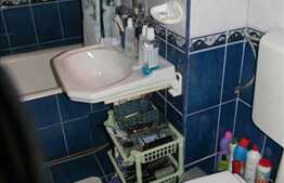 2 camere, decomandat, balcon, 43 mp, etaj intermediar, zona strazii Primaverii