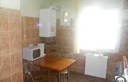 Vanzare apartament cu 3 camere, 71 mp, etaj intermediar, bloc izolat termic