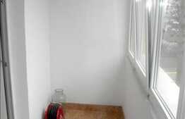 Vanzare apartament cu 3 camere, 71 mp, etaj intermediar, bloc izolat termic