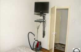 Vanzare apartament cu 3 camere, 71 mp, etaj intermediar, bloc izolat termic