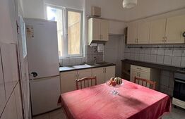 Apartament de 3 camere la casa, 90mp, zona Parcul Central