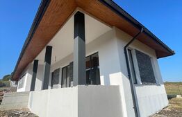 Casa individuala pe un singur nivel, 4 camere, 133 mp, 833 teren si garaj, Chinteni 