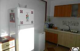 2 camere, 77 mp, 2 balcoane, zona strazii Sesul de Sus!