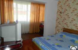 2 camere, 77 mp, 2 balcoane, zona strazii Sesul de Sus!