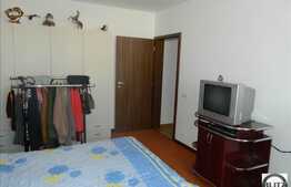 2 camere, 77 mp, 2 balcoane, zona strazii Sesul de Sus!