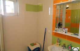 2 camere, 77 mp, 2 balcoane, zona strazii Sesul de Sus!