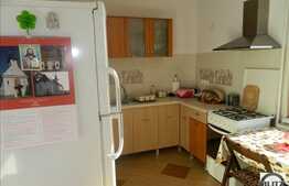 2 camere, 77 mp, 2 balcoane, zona strazii Sesul de Sus!