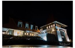 Casa exclusivistă, 6 camere, 530 mp, 1670 mp curte, parcare, zona Sat Vlaha