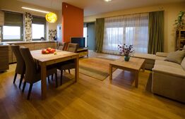 Casa exclusivistă, 6 camere, 530 mp, 1670 mp curte, parcare, zona Sat Vlaha