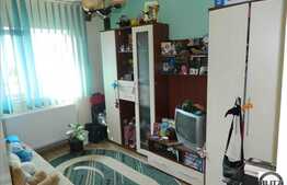 Apartament de vanzare, 3 camere, decomandat, zona strazii Plopilor!