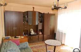 Apartament de vanzare, 3 camere, decomandat, zona strazii Plopilor!