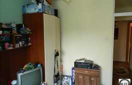 Apartament de vanzare, 3 camere, decomandat, zona strazii Plopilor!