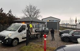 Hală service auto complet utilată, magazin de piese, vad comercial deosebit, portofoliu clienți, pretabil investiție, cartier Hărman