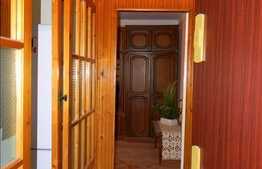 Vanzare 4 camere, decomandat, 82 mp, 2 balcoane inchise, zona Calea Floresti