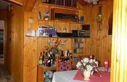 Vanzare 4 camere, decomandat, 82 mp, 2 balcoane inchise, zona Calea Floresti