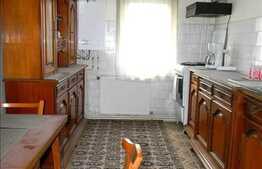 Vanzare 4 camere, decomandat, 82 mp, 2 balcoane inchise, zona Calea Floresti