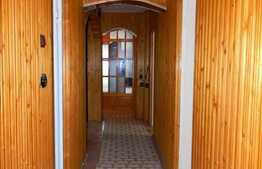 Vanzare 4 camere, decomandat, 82 mp, 2 balcoane inchise, zona Calea Floresti