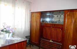 Vanzare 4 camere, decomandat, 82 mp, 2 balcoane inchise, zona Calea Floresti