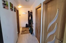 Apartament 2 camere, decomandat, 52 mp utili, aer conditionat, 2 balcoane,  2 parcari, zona Porii