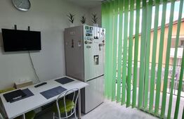 Apartament 2 camere, decomandat, 52 mp utili, aer conditionat, 2 balcoane,  2 parcari, zona Porii