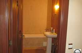 De vanzare 2 camere, 42 mp utili, balcon, zona strazii Florilor!