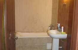 De vanzare 2 camere, 42 mp utili, balcon, zona strazii Florilor!