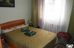 3 camere, decomandat, 71 mp utili, boxa la subsol, zona strazii Viilor!