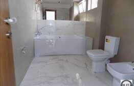 Penthouse cu 5 camere, 135 mp, terasa 150 mp, imobil nou, garaj, zona linistita