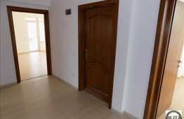 Penthouse cu 5 camere, 135 mp, terasa 150 mp, imobil nou, garaj, zona linistita