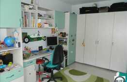 Vanzare apartament cochet, 3 camere, 2 balcoane, zona Somesului! Parcare!