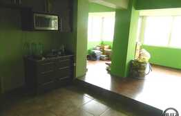 3 camere, 74 mp, decoamndat, logie 24 mp, boxa, zona strazii 21 Decembrie