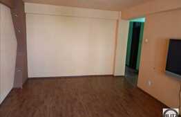 3 camere, 74 mp, decoamndat, logie 24 mp, boxa, zona strazii 21 Decembrie
