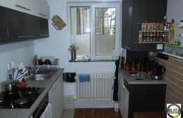 De vanzare 2 camere, 52 mp utili, 1 balcon inchis, zona strazii Oltului!