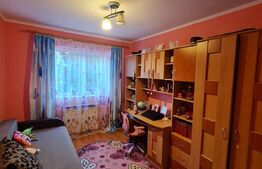 3 camere decomandate, 2 balcoane inchise, boxa, parcare, zona Parang